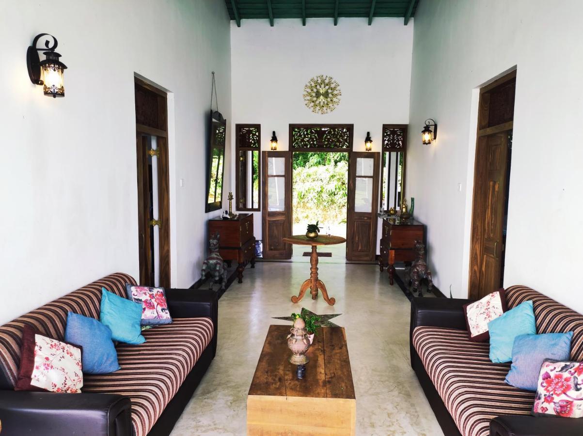 Villa Seven Faces-Luxury Escape,Stunning Views With Private Pool For A Couple Or Family! Galle Kültér fotó