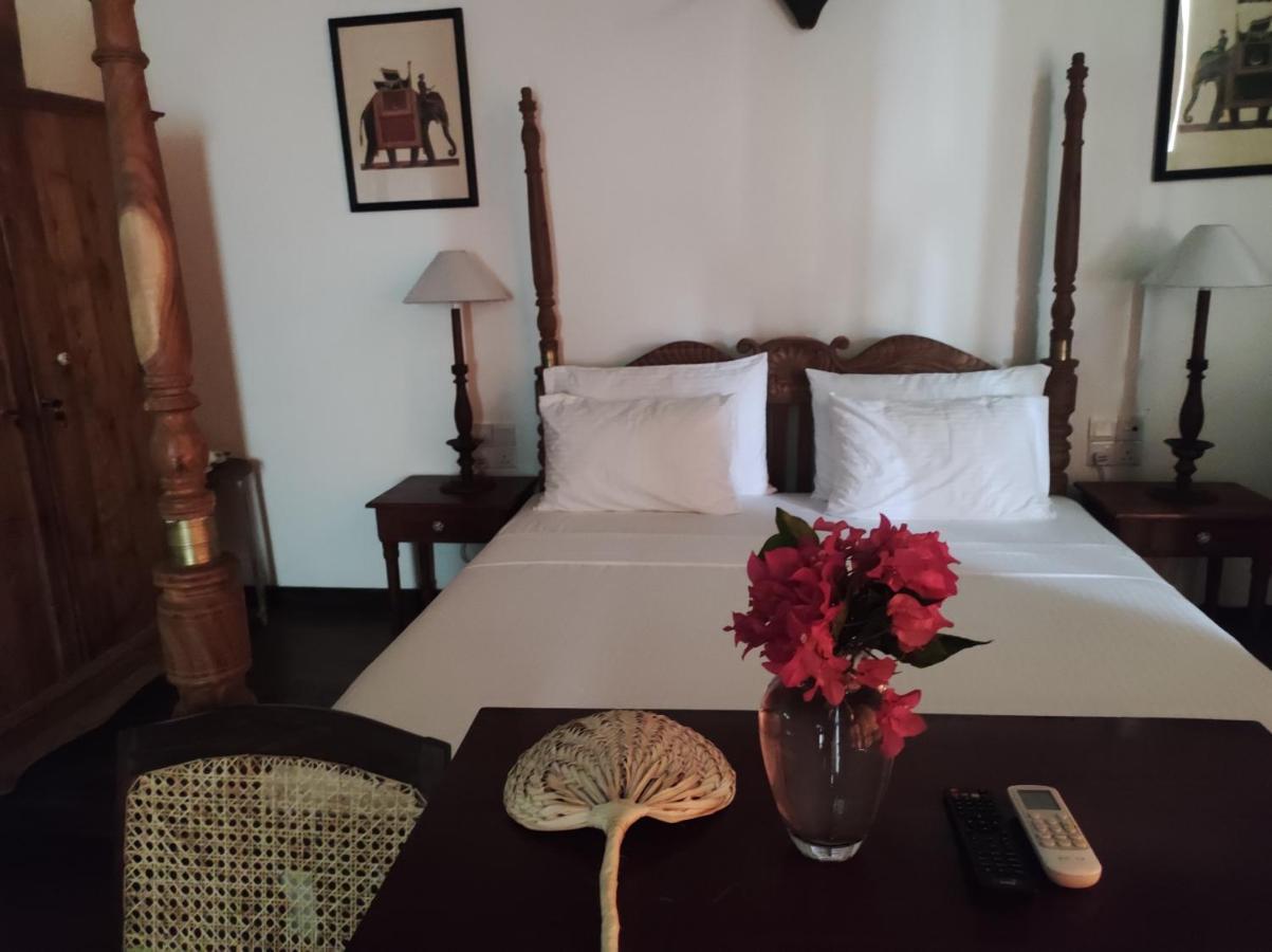 Villa Seven Faces-Luxury Escape,Stunning Views With Private Pool For A Couple Or Family! Galle Kültér fotó