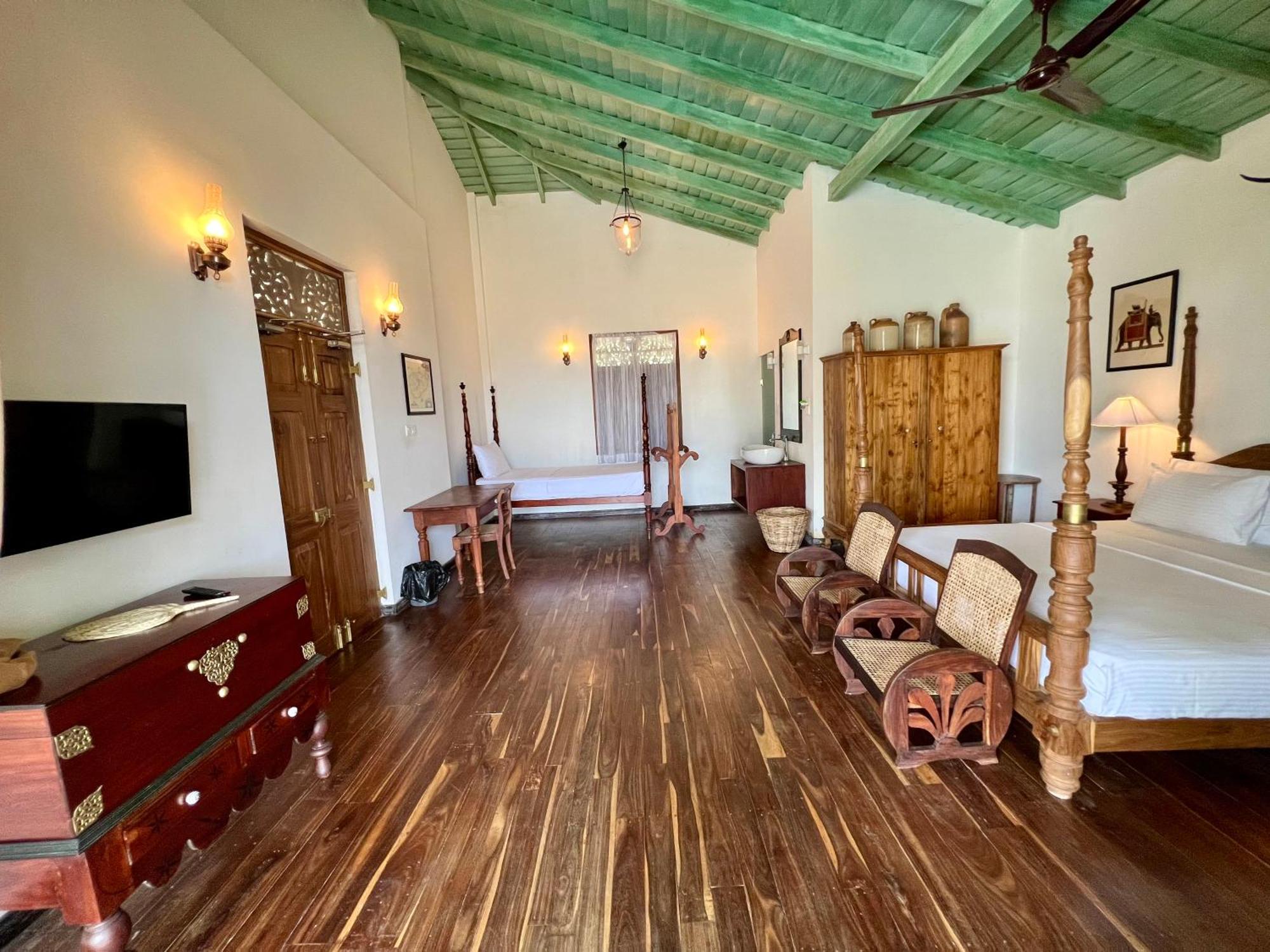 Villa Seven Faces-Luxury Escape,Stunning Views With Private Pool For A Couple Or Family! Galle Kültér fotó
